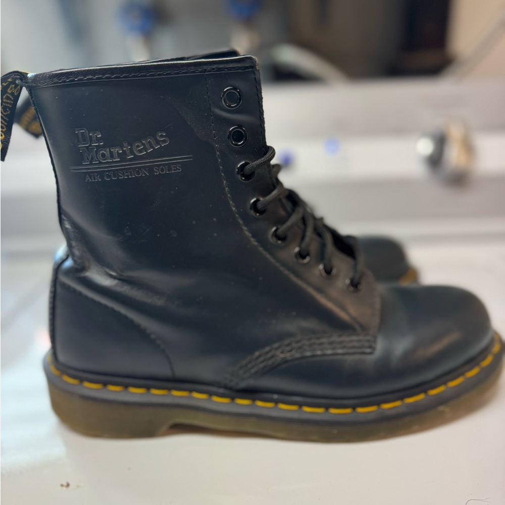 Dr. Martens Navy blue Leather Boots M8 W9 EUC
